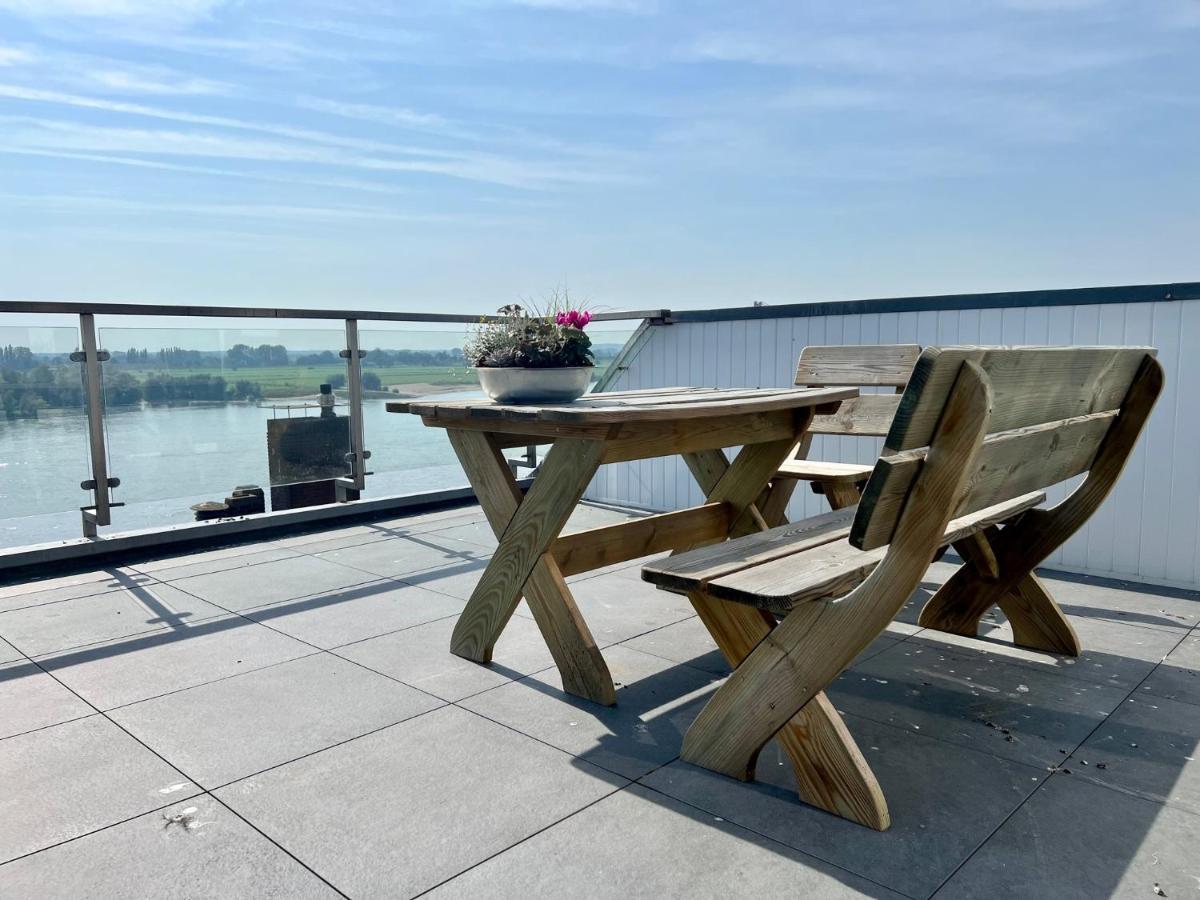 Panorama - Exklusives Apartment An Der Promenade Mit Dachterrasse & Rheinblick เอมเมอริช ภายนอก รูปภาพ