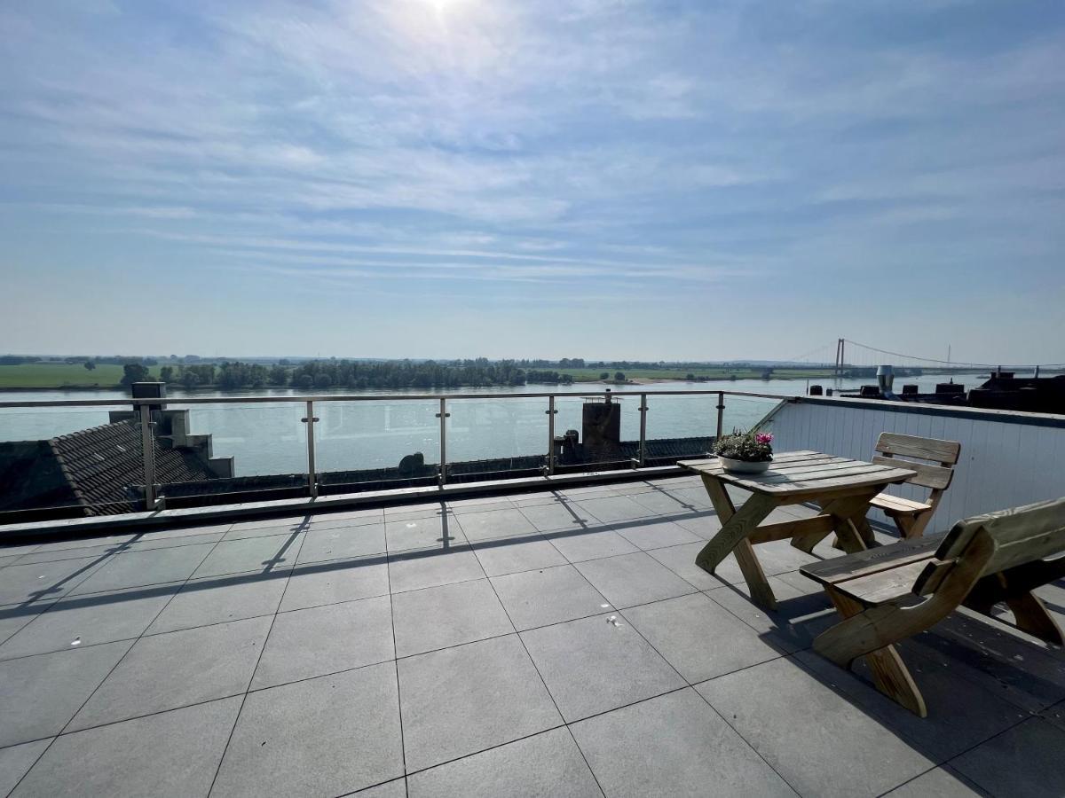 Panorama - Exklusives Apartment An Der Promenade Mit Dachterrasse & Rheinblick เอมเมอริช ภายนอก รูปภาพ